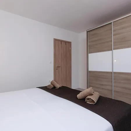Apartament Three-bedroom In Split