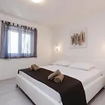Apartamento Three-bedroom In Split