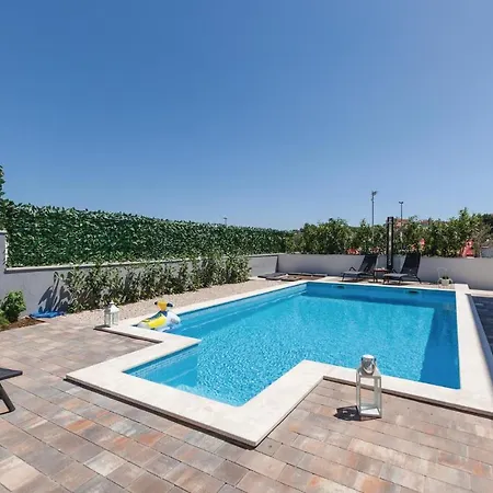 Three-bedroom In Apartamento Split