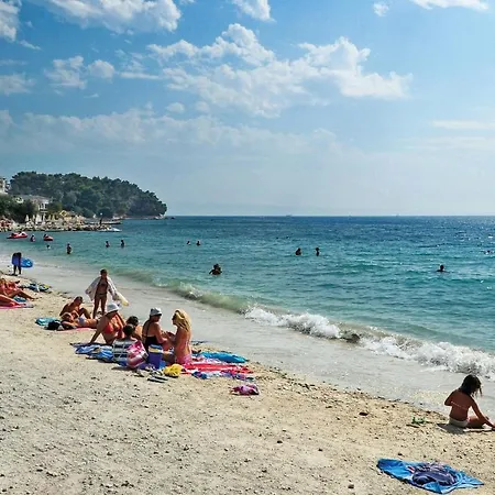 Appartement Three-bedroom In